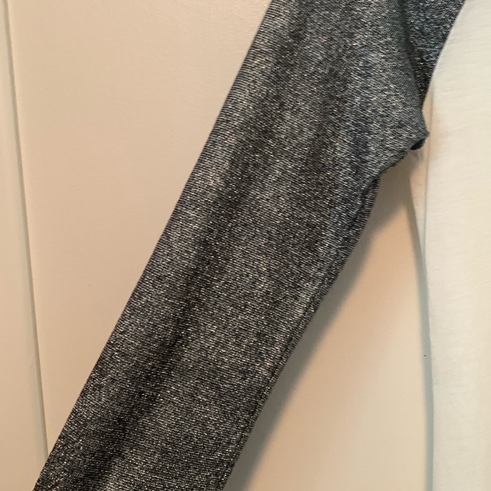 American Eagle 3/4 Sleeve Cream & Gray Sparkle Top Size Medium Fits Small - Picture 3 of 6